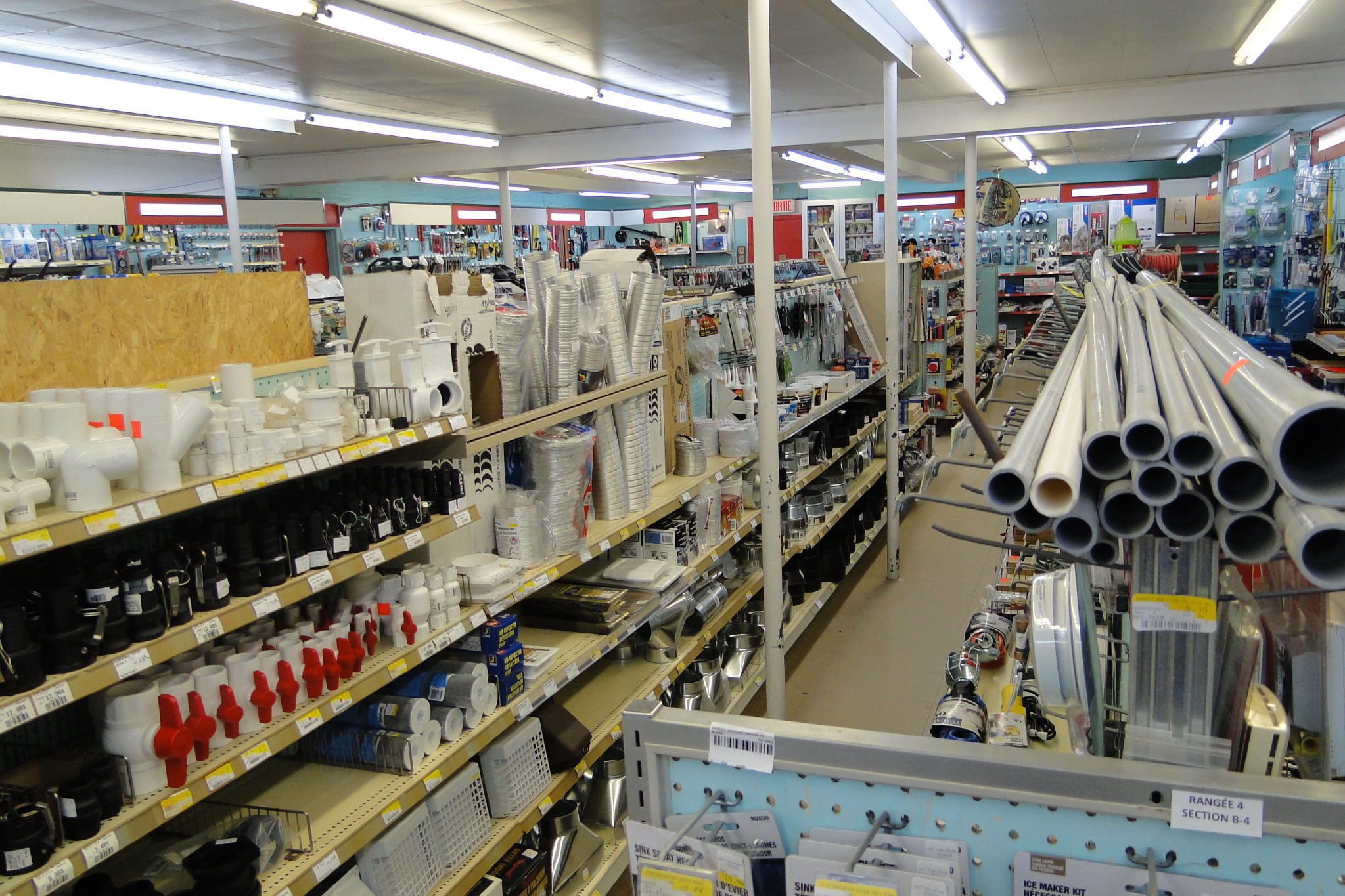 La survie de l’épiceriequincaillerie de SaintSylvère à quelques