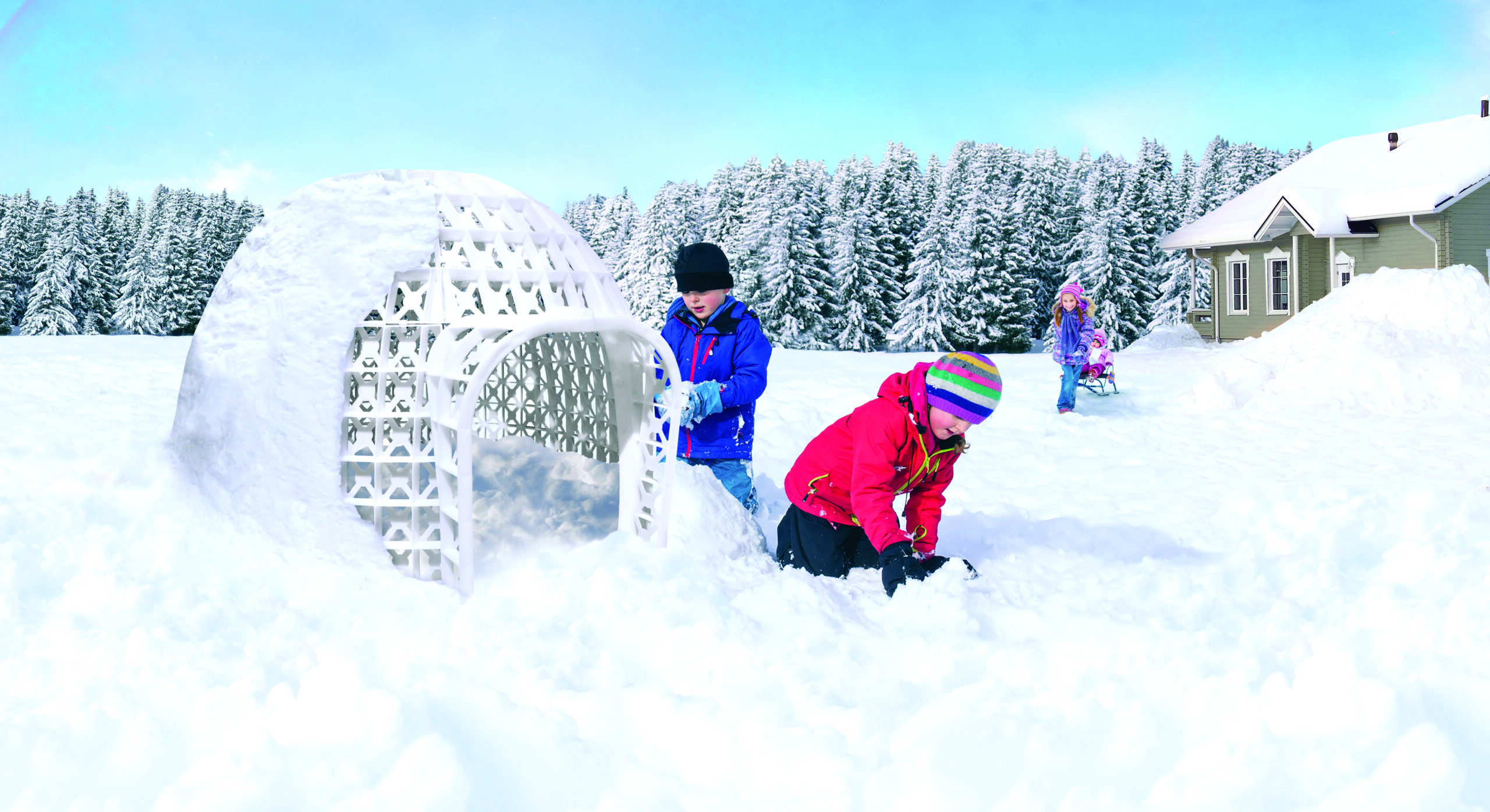 Armature sécuritaire de structures de jeu en neige